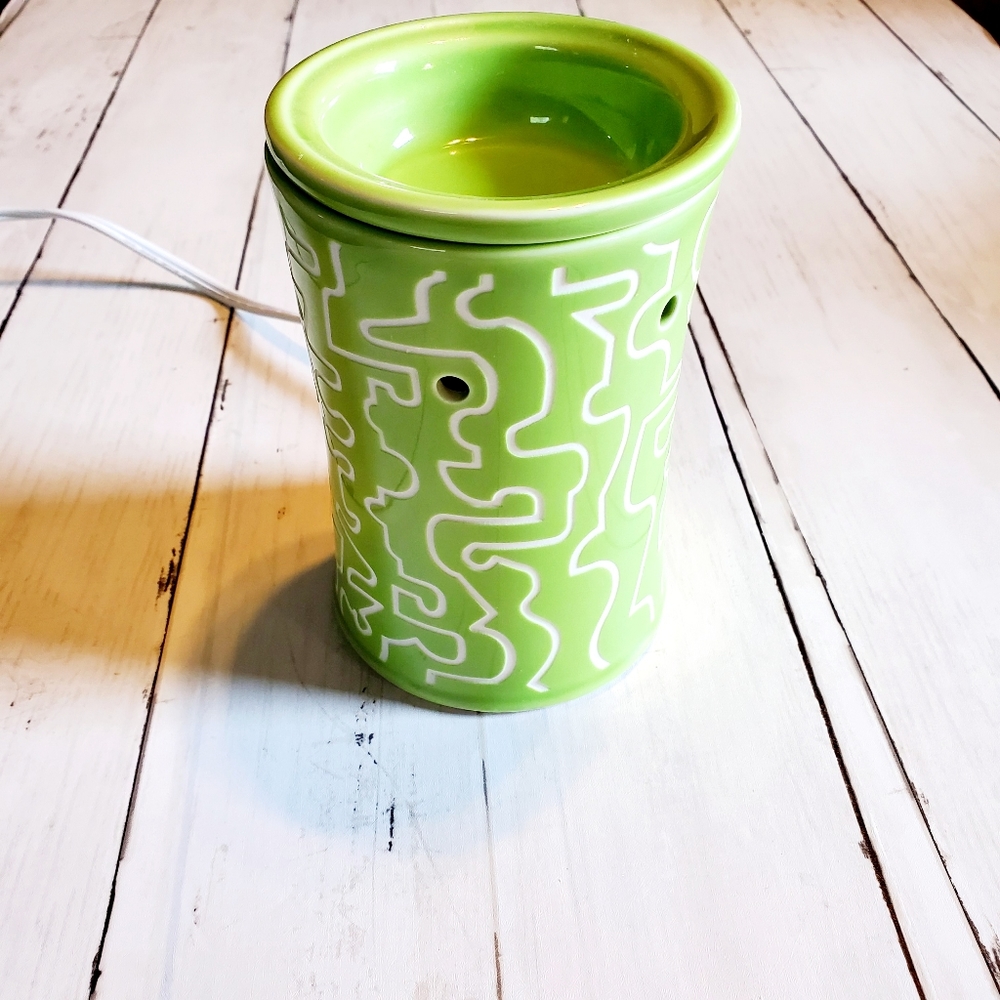 Scentsy Electric Warmer Daphne Lime Green White